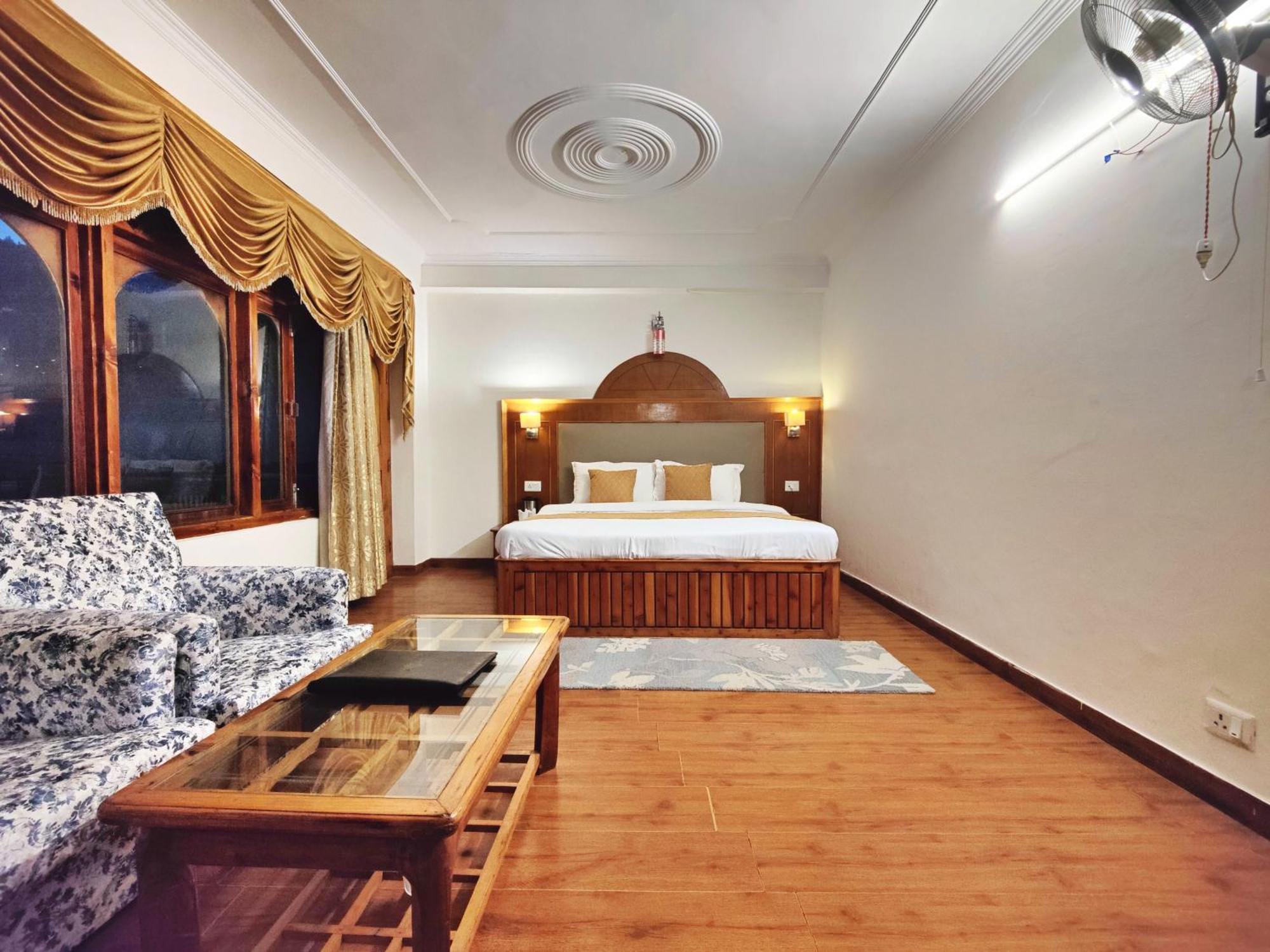 Surya International Hotel Manali Near Mall Road Ngoại thất bức ảnh