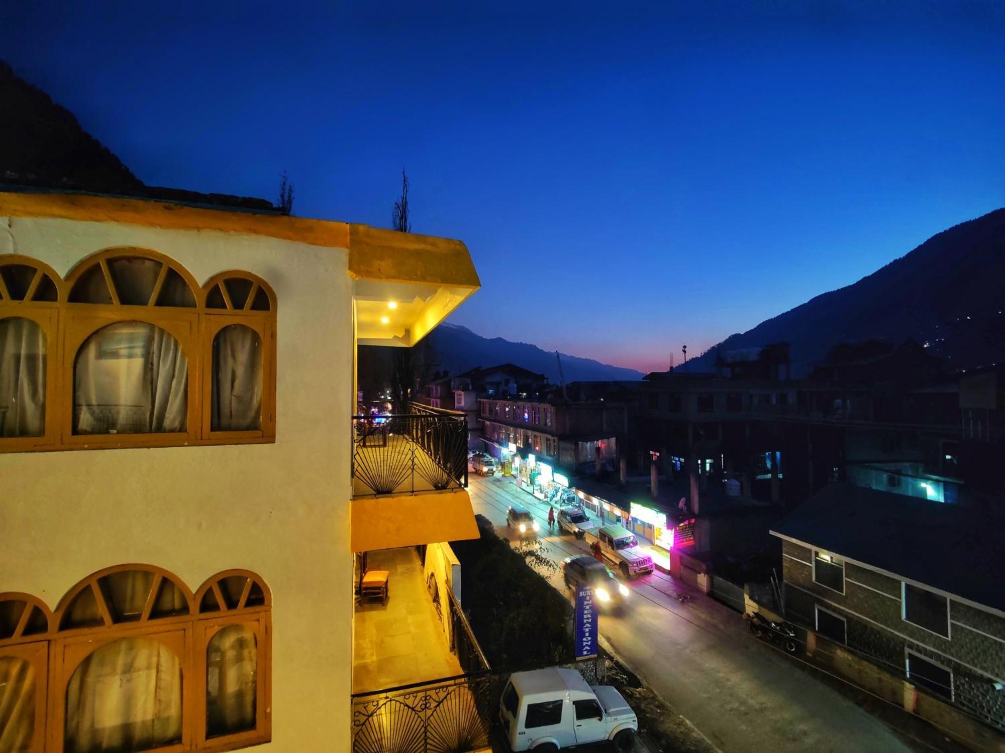 Surya International Hotel Manali Near Mall Road Ngoại thất bức ảnh