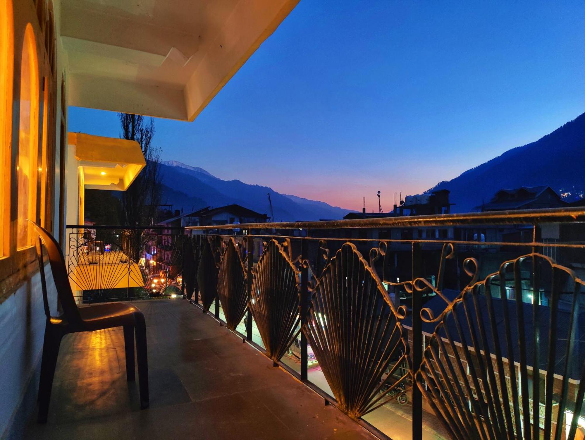 Surya International Hotel Manali Near Mall Road Ngoại thất bức ảnh