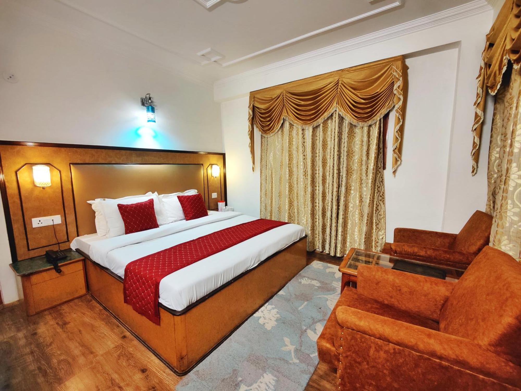 Surya International Hotel Manali Near Mall Road Ngoại thất bức ảnh