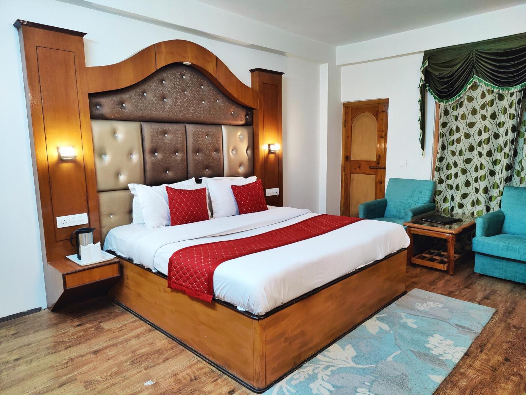 Surya International Hotel Manali Near Mall Road Ngoại thất bức ảnh