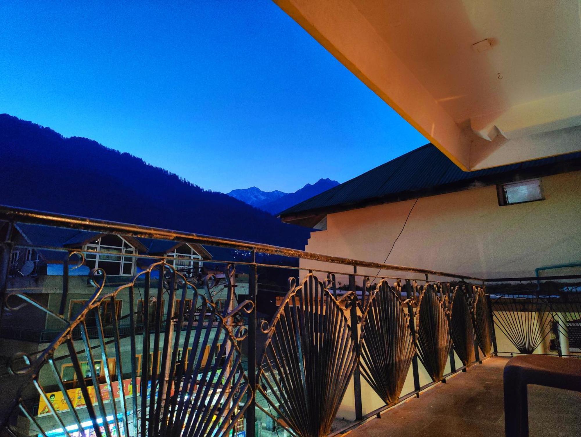 Surya International Hotel Manali Near Mall Road Ngoại thất bức ảnh