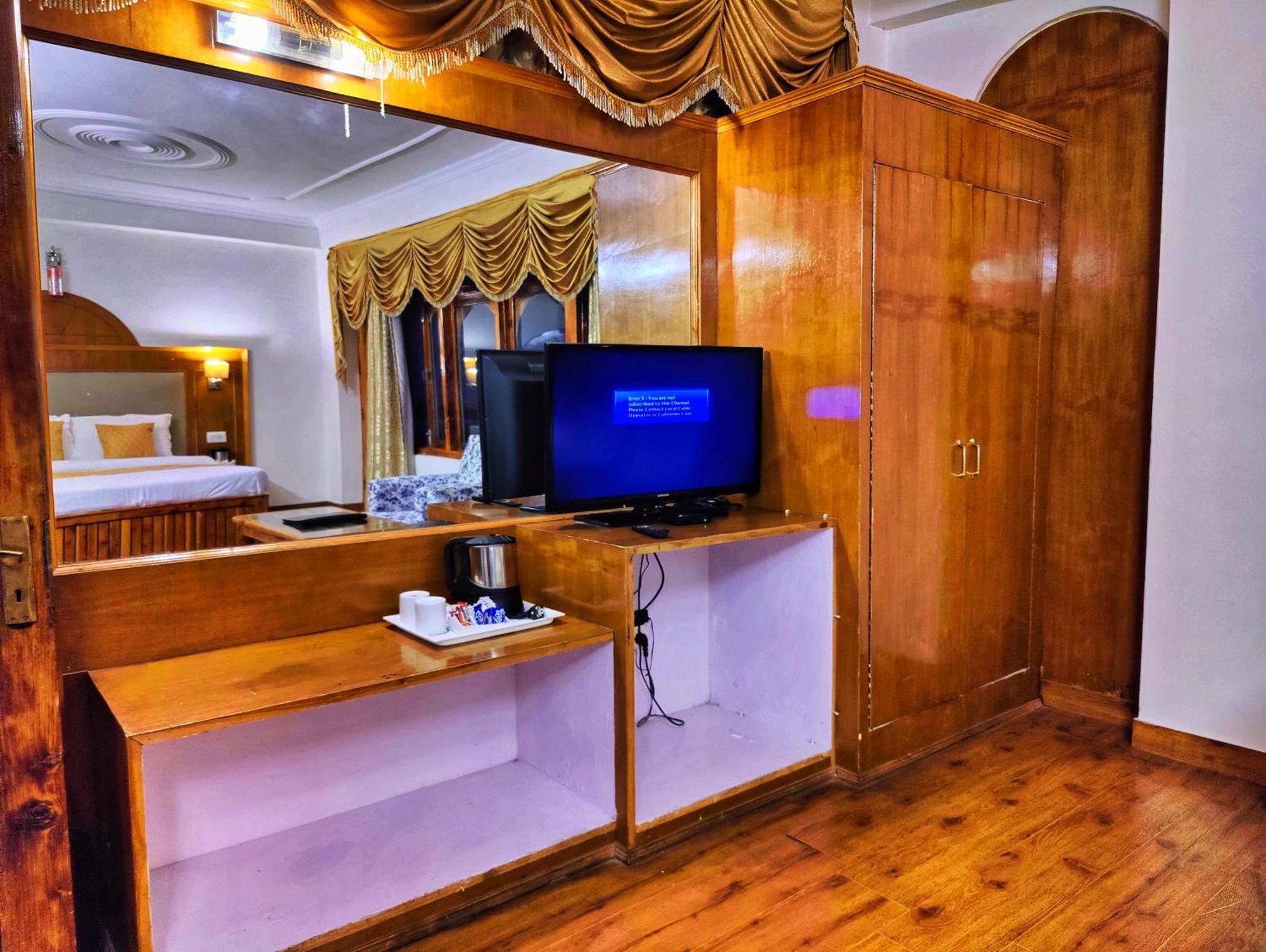 Surya International Hotel Manali Near Mall Road Ngoại thất bức ảnh
