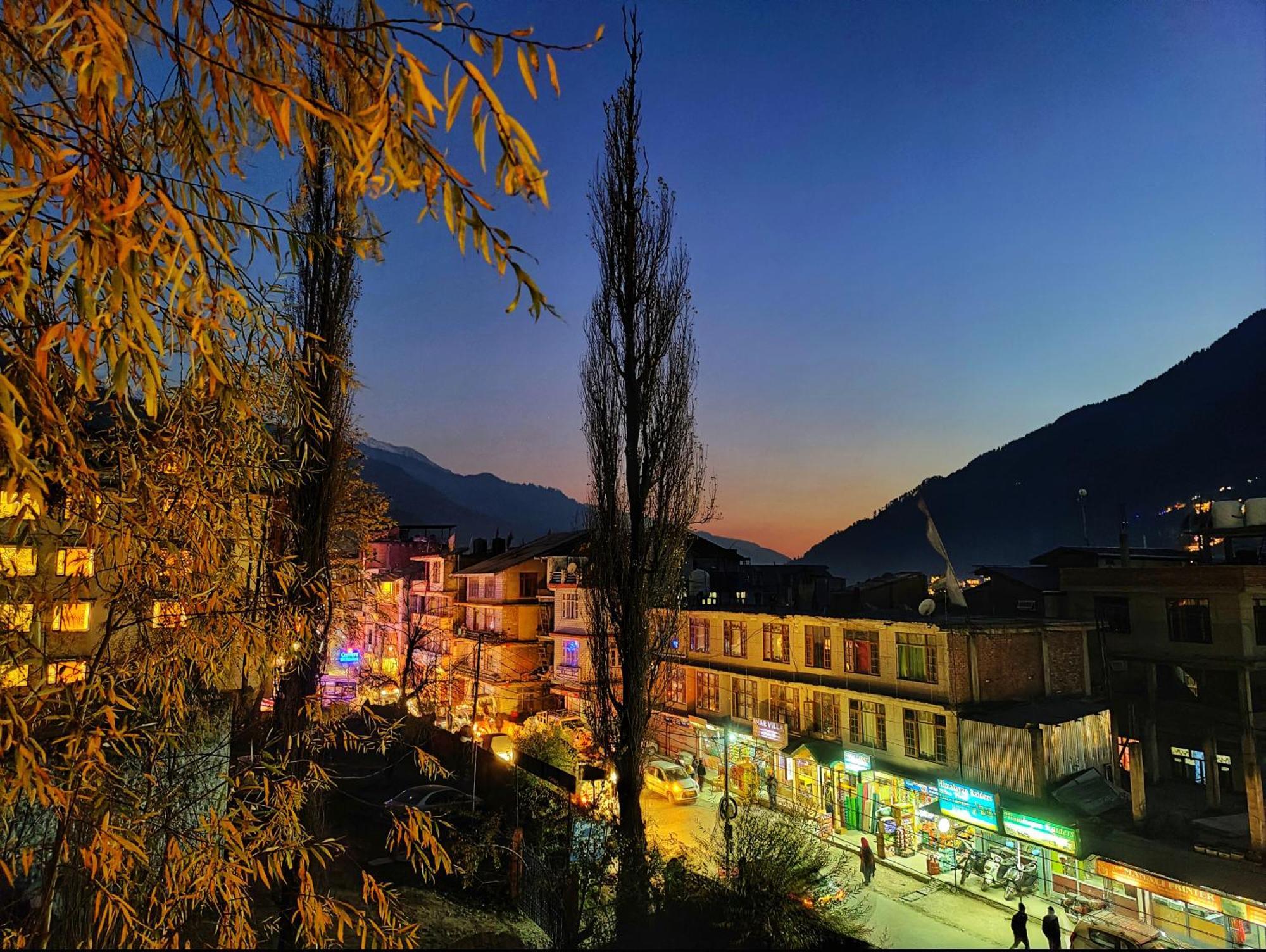 Surya International Hotel Manali Near Mall Road Ngoại thất bức ảnh