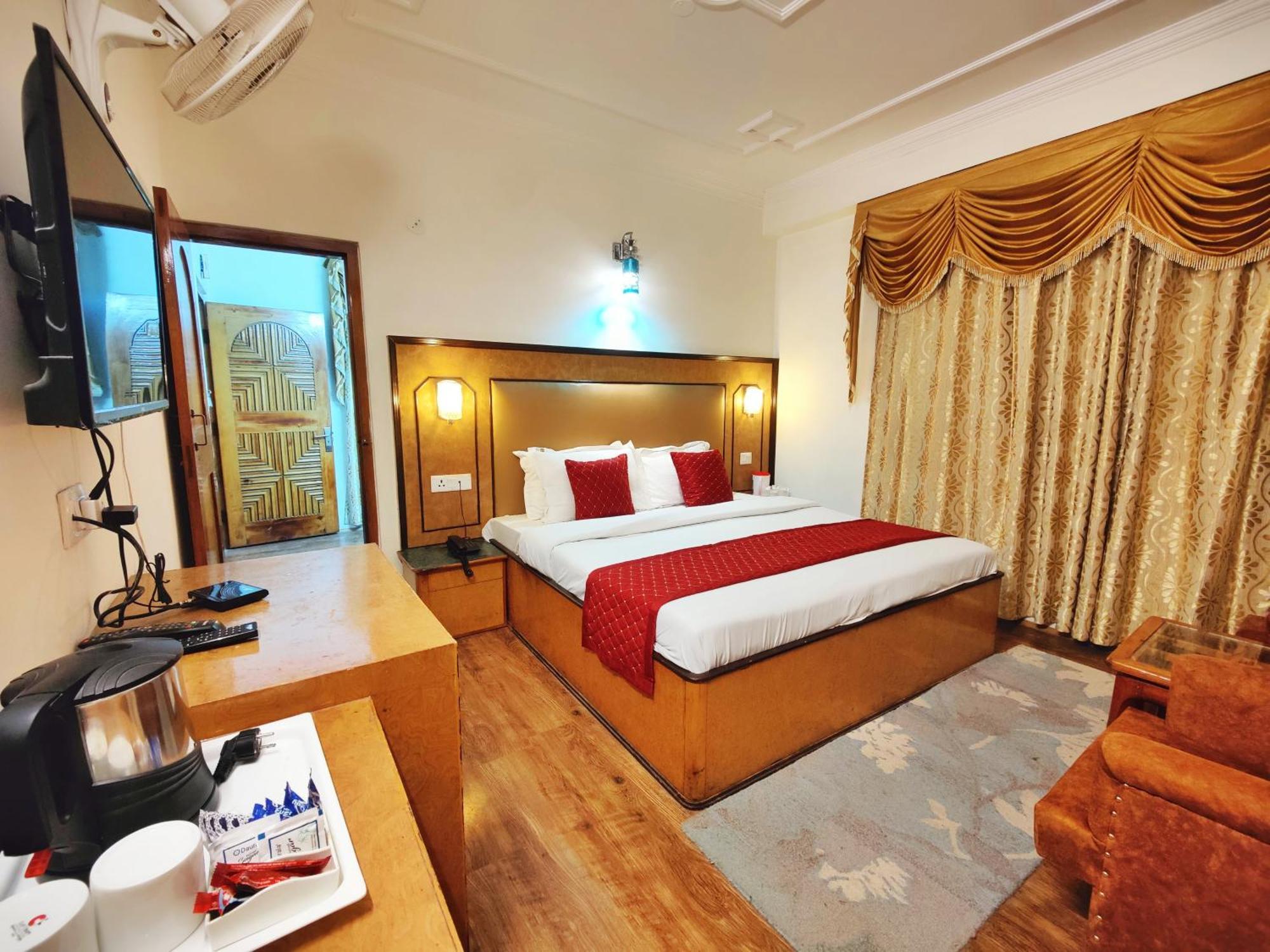 Surya International Hotel Manali Near Mall Road Ngoại thất bức ảnh