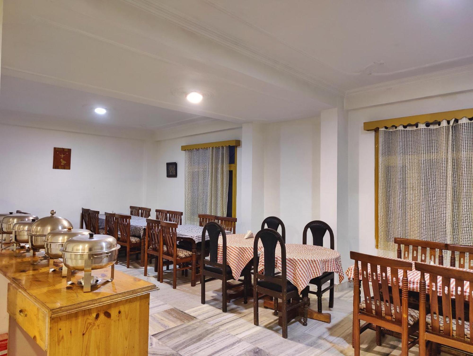 Surya International Hotel Manali Near Mall Road Ngoại thất bức ảnh