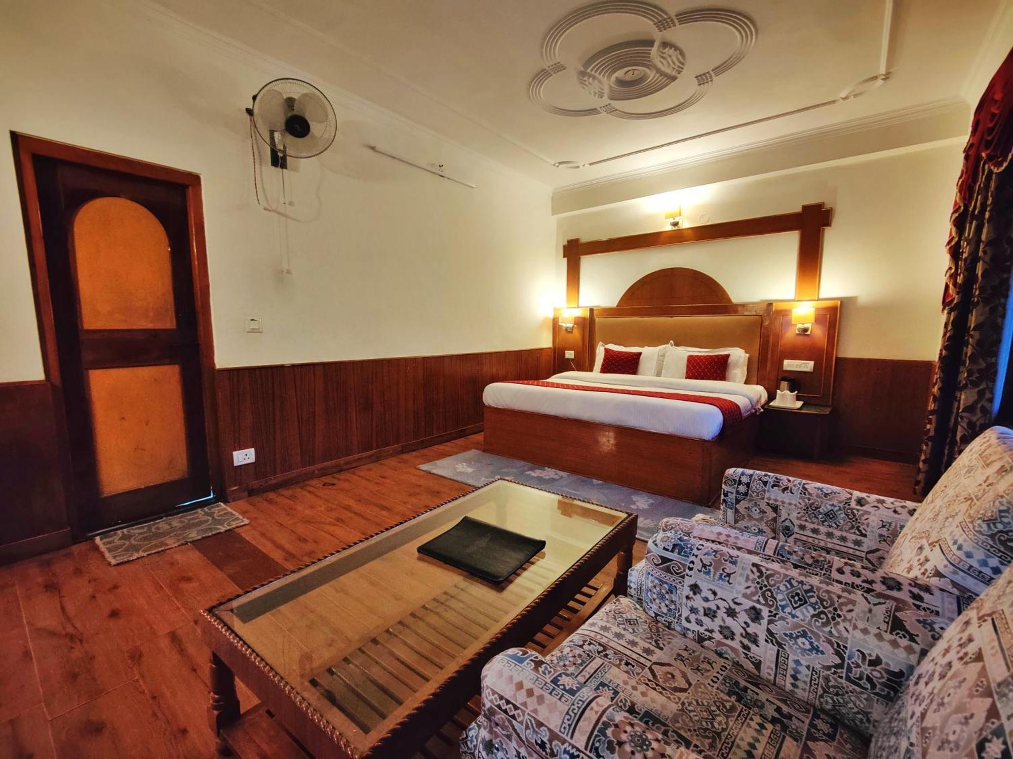 Surya International Hotel Manali Near Mall Road Ngoại thất bức ảnh