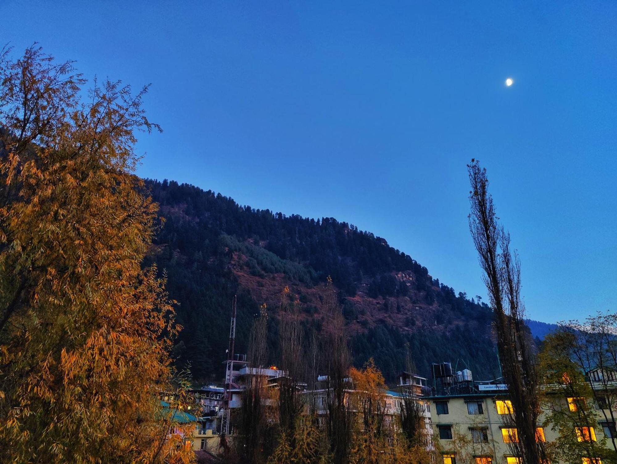 Surya International Hotel Manali Near Mall Road Ngoại thất bức ảnh