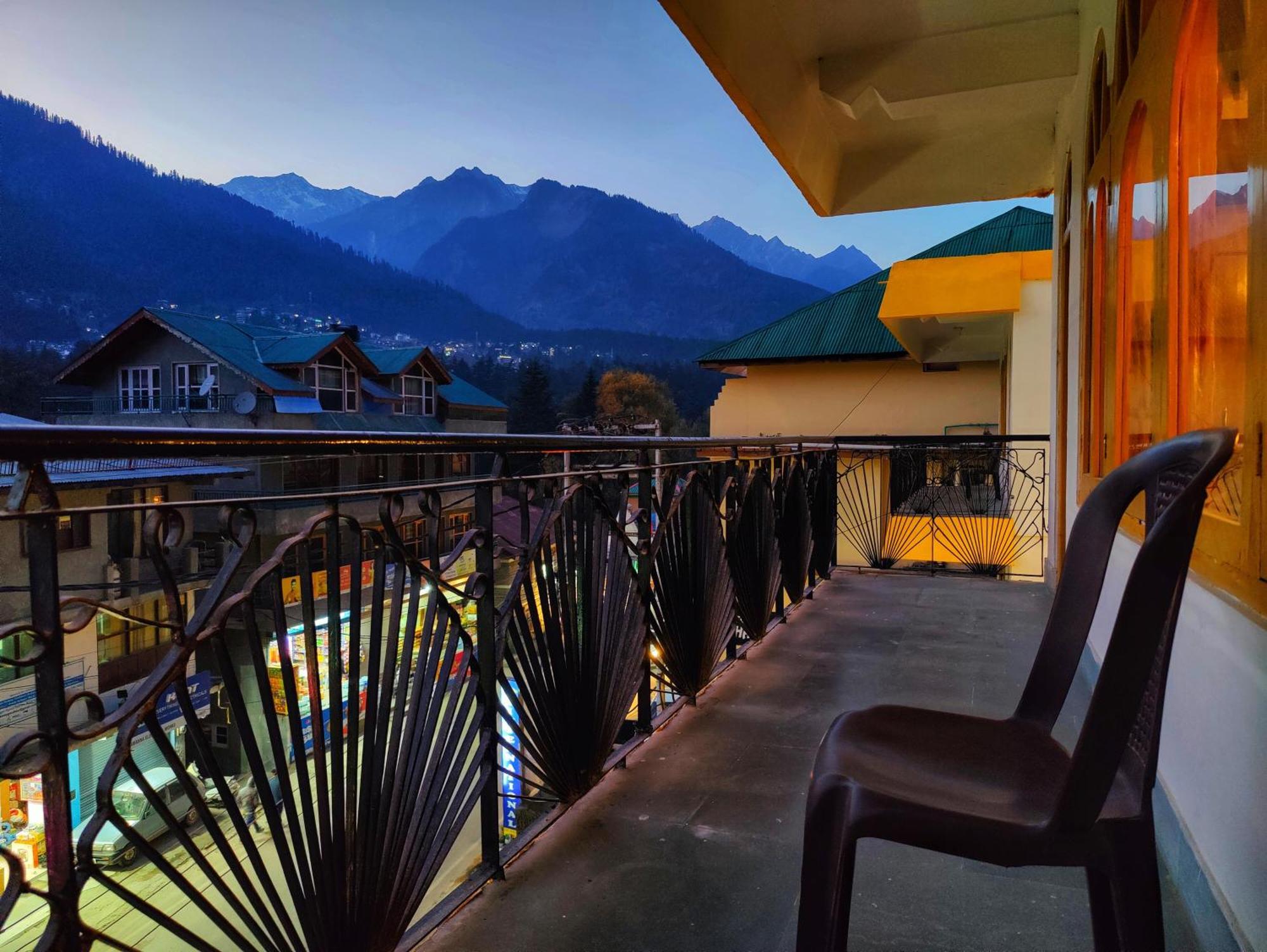 Surya International Hotel Manali Near Mall Road Ngoại thất bức ảnh