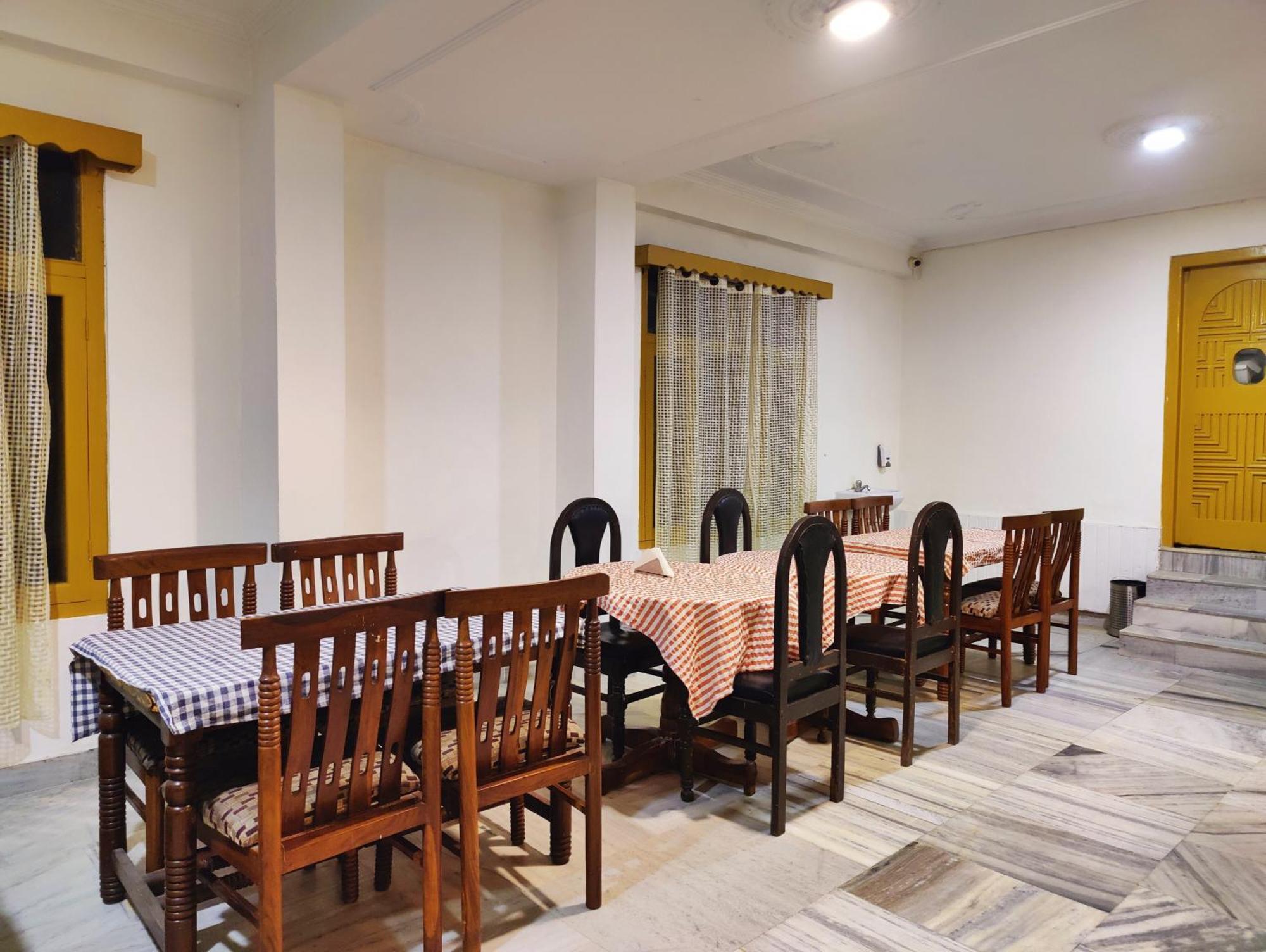 Surya International Hotel Manali Near Mall Road Ngoại thất bức ảnh