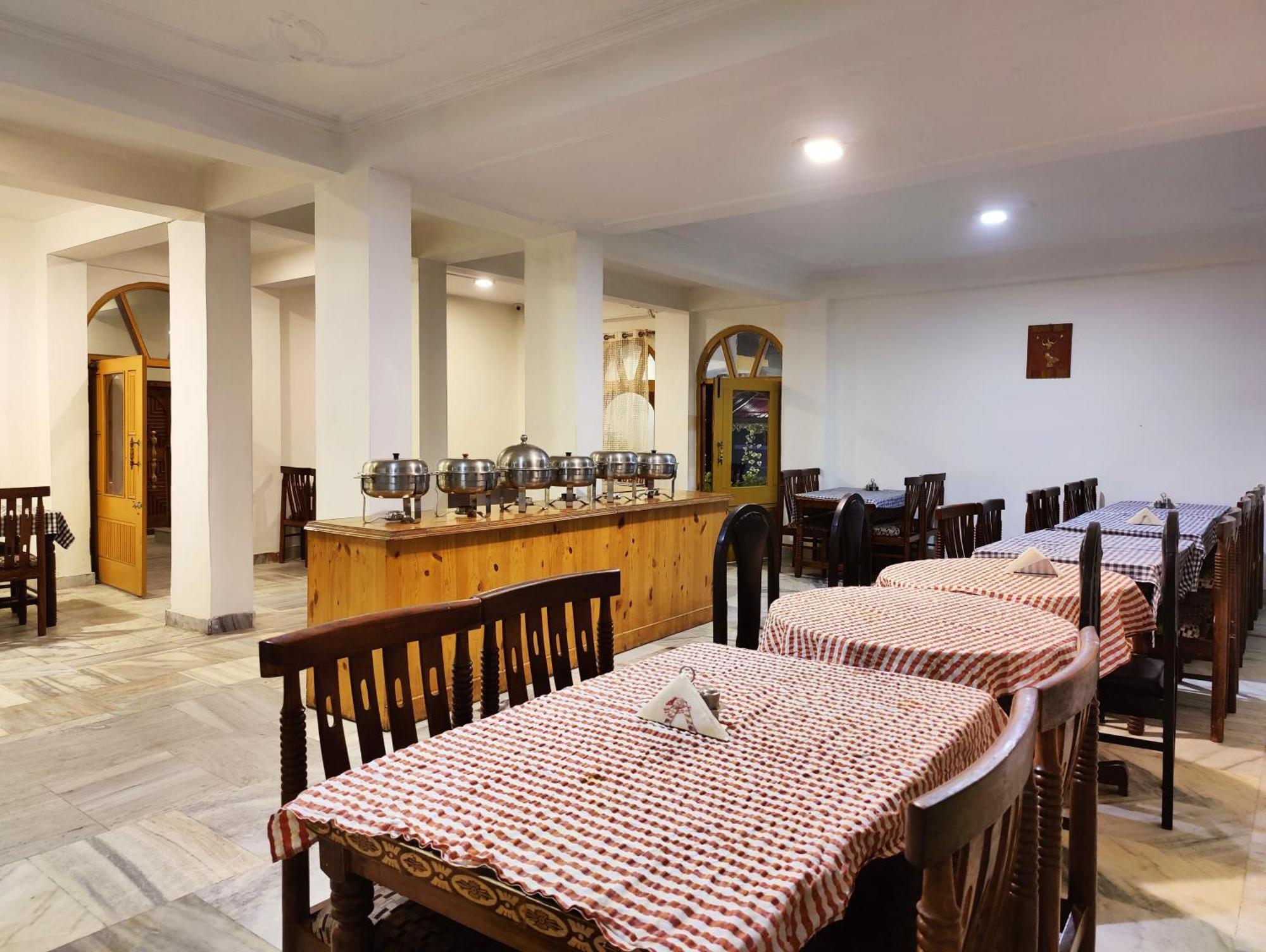 Surya International Hotel Manali Near Mall Road Ngoại thất bức ảnh