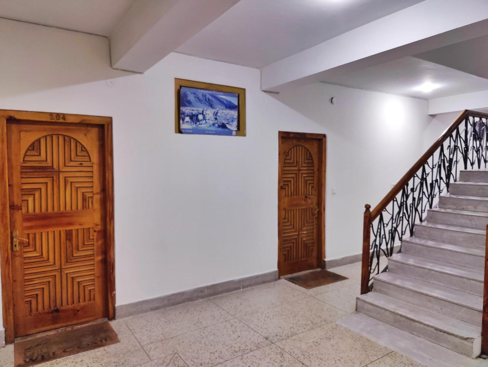 Surya International Hotel Manali Near Mall Road Ngoại thất bức ảnh