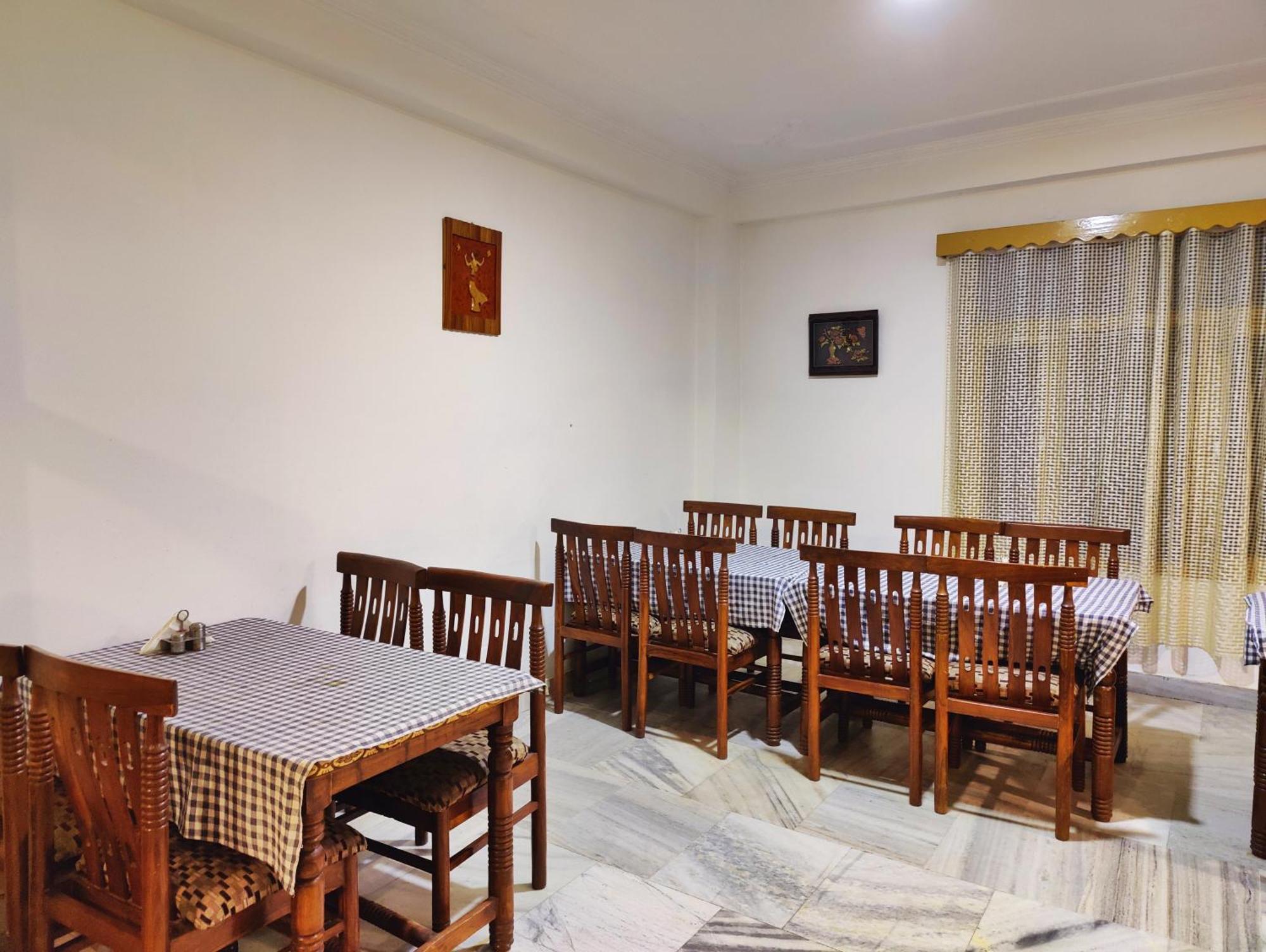 Surya International Hotel Manali Near Mall Road Ngoại thất bức ảnh