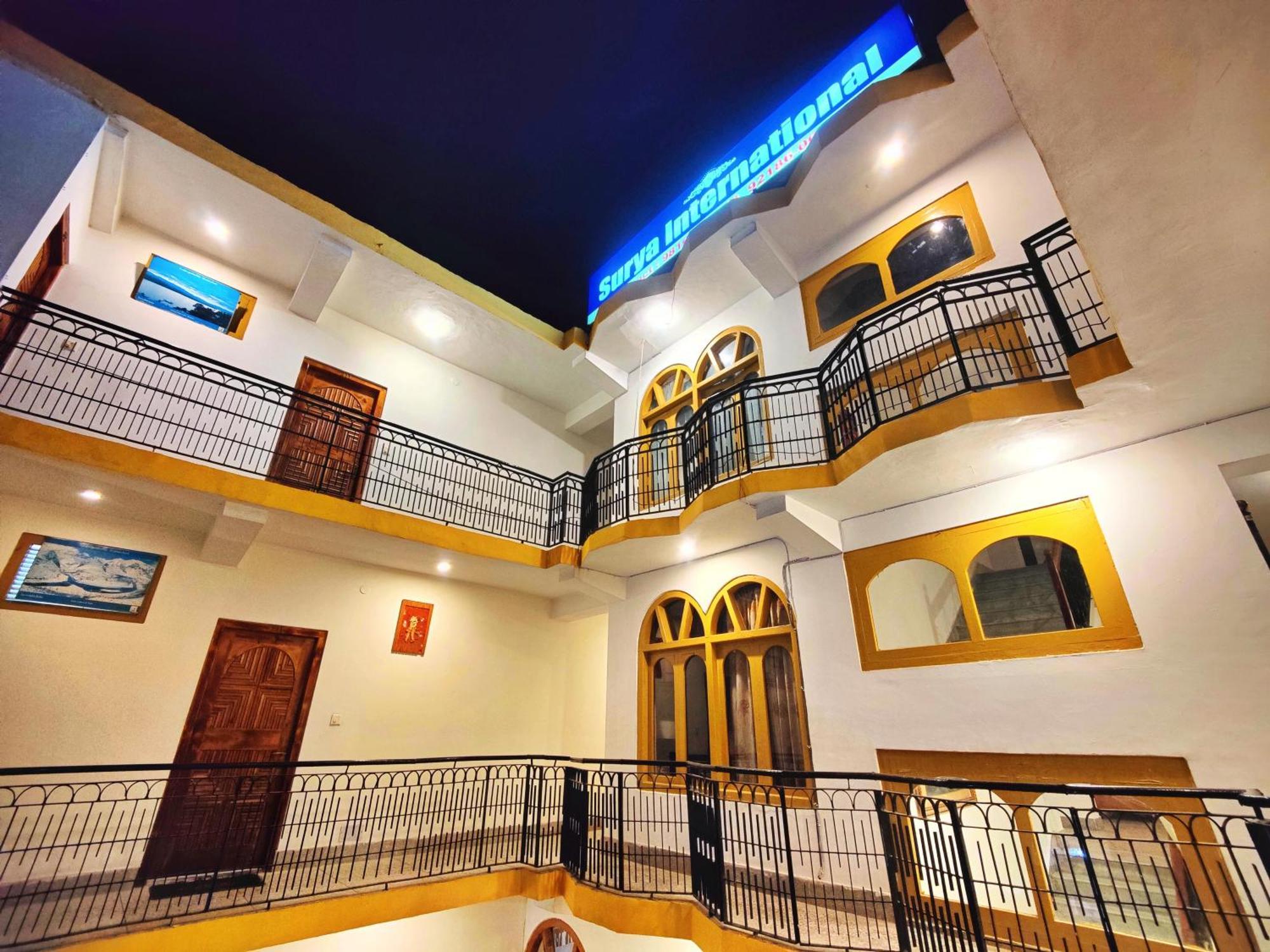 Surya International Hotel Manali Near Mall Road Ngoại thất bức ảnh