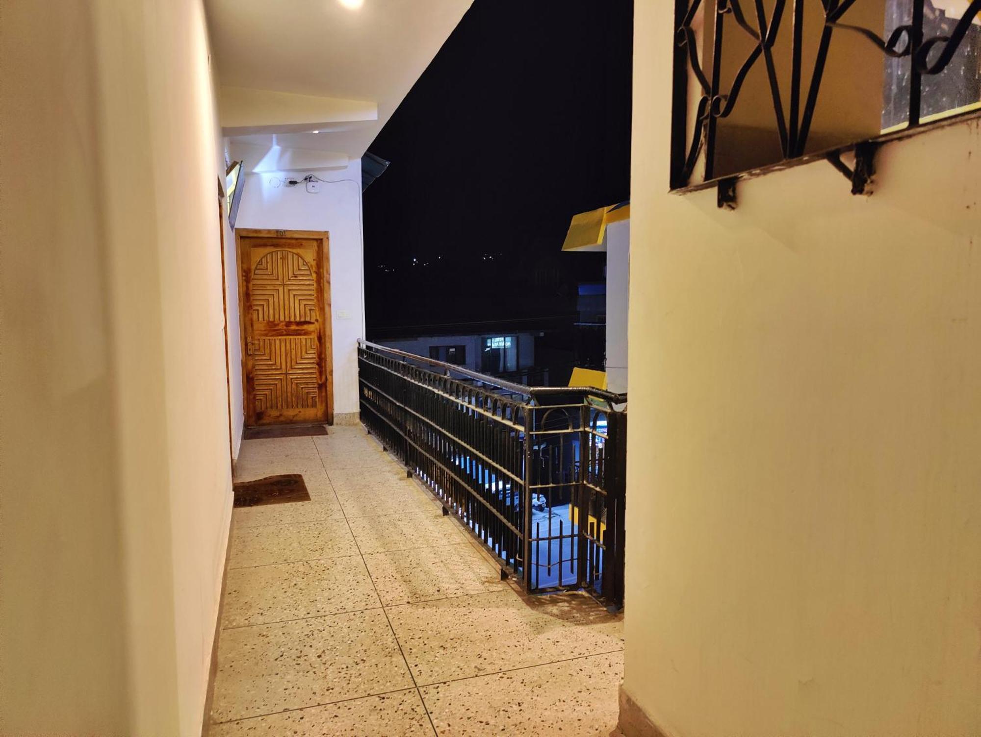 Surya International Hotel Manali Near Mall Road Ngoại thất bức ảnh